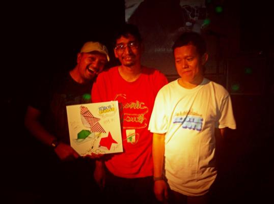 me, Bin & Hans with our vinyl!